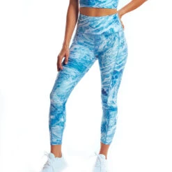 Realtree Women's 7/8 Leggings With Cell Pockets | Aspect -Richardson US Shop Leggings front BL 44534.1688074152